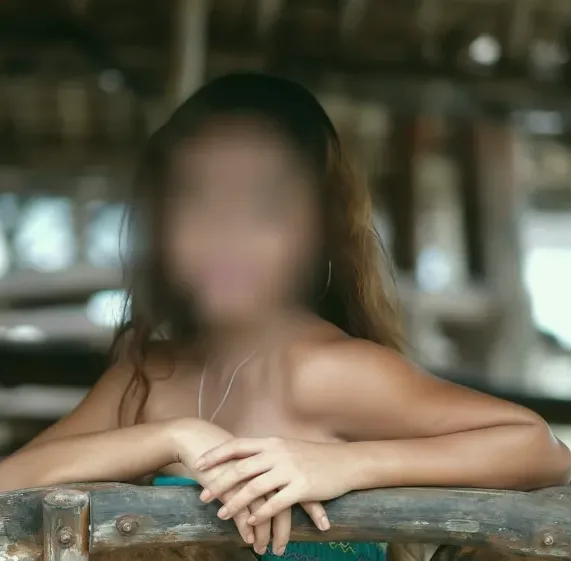 Agnes, 35