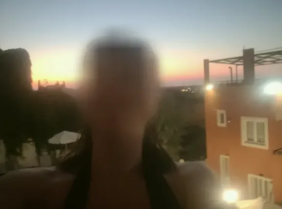 Amela, 38