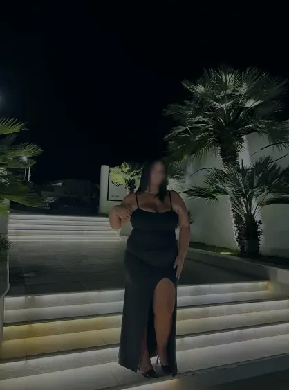 Dalia, 18