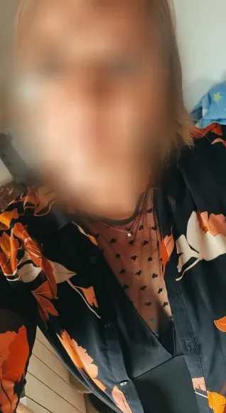 Emilia, 37