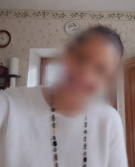 Klara, 37