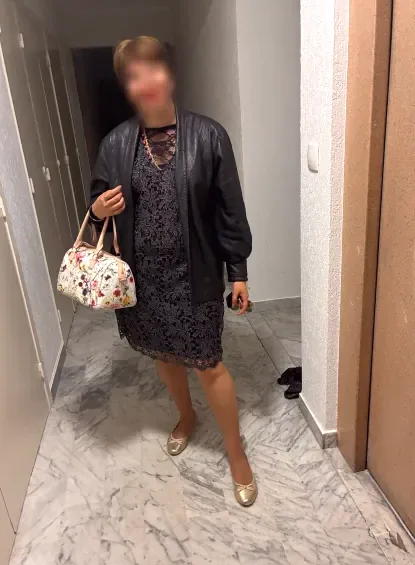 Nathalie, 37