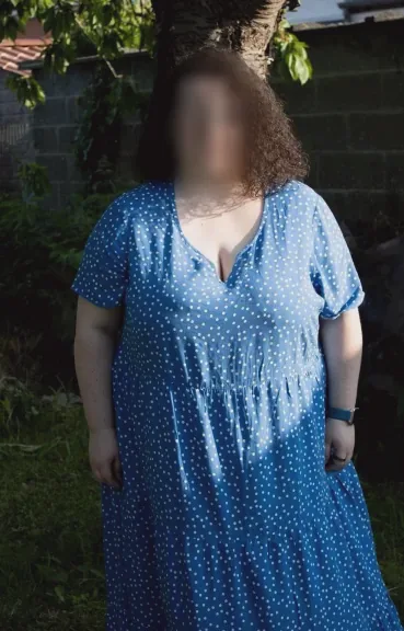 Olivia, 22