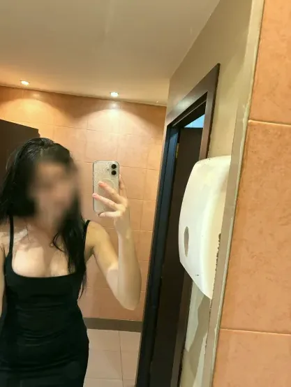 Pia, 18
