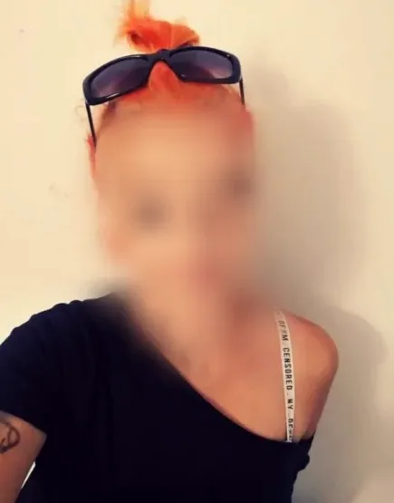 Sanela, 35