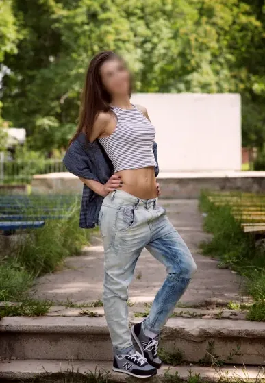 Yvonne, 39